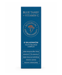 Niebieskie opakowanie kartonowe serum Blue Tansy z witaminą C Klaudyna Hebda na białym tle