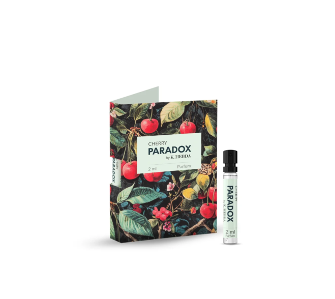 Packshot próbki perfum Cherry Paradox na białym tle – zmysłowy, gourmand zapach z wiśnią i migdałem