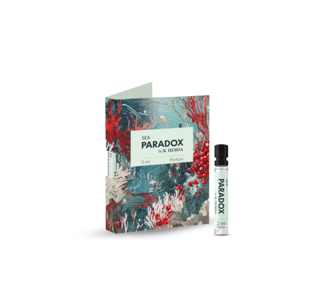 Packshot próbki perfum Sea Paradox na białym tle – świeży, przyprawowy zapach z akordem morskim