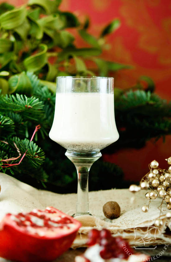 Eggnog, świąteczny drink, fotografia kulinarna eggnog