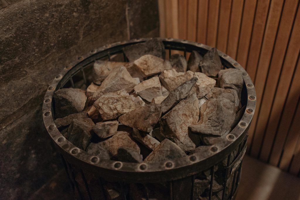 Jak używać olejków w saunie Jak używać olejków w saunie