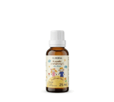 Produktowy packshot butelki Kropelki z witaminą C dla dzieci K. Hebda 25 ml z białym zakraplaczem, sfotografowany na czystym, białym tle.