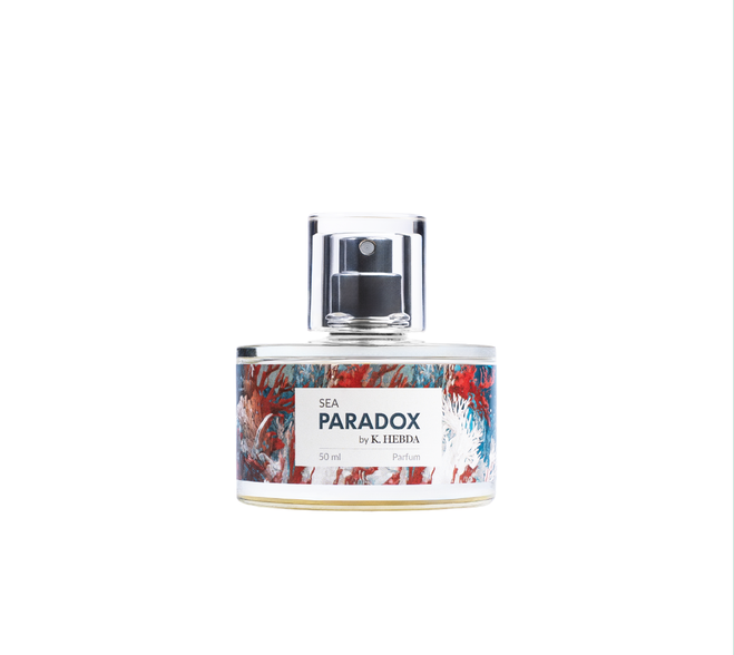 Szklany flakon perfum damskich Sea Paradox by K. Hebda o pojemności 50 ml na białym tle — produkt typu packshot.